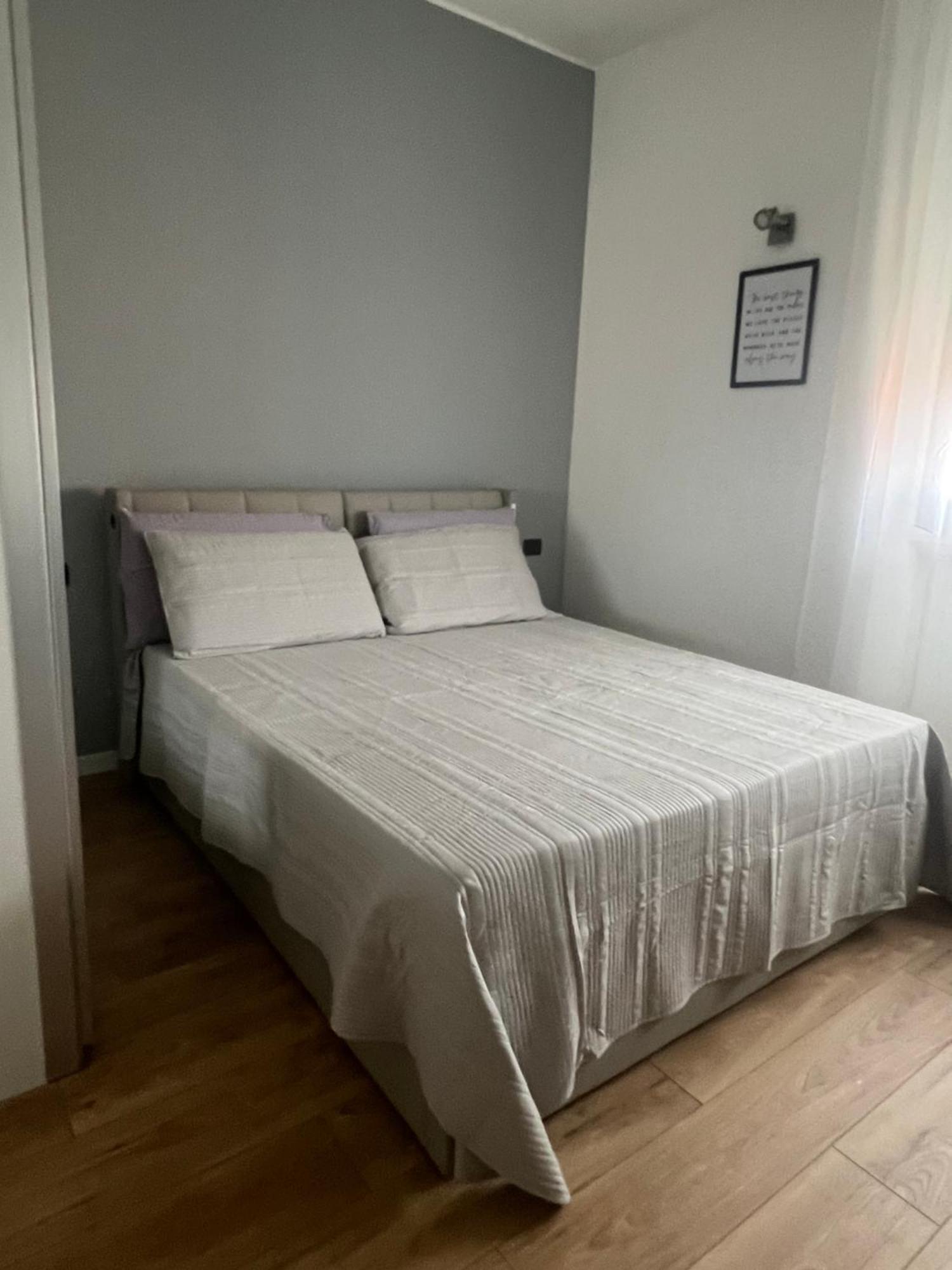 Aparthotel Monolocale Ovidio Milán Exteriér fotografie